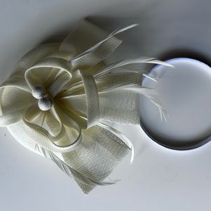 Fascinator  hat
